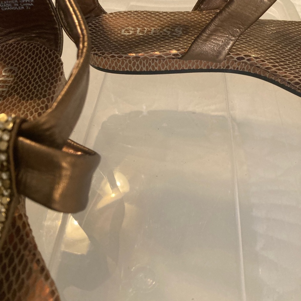 Guess sandals, Bronze 7.5 - Picture 5 of 7